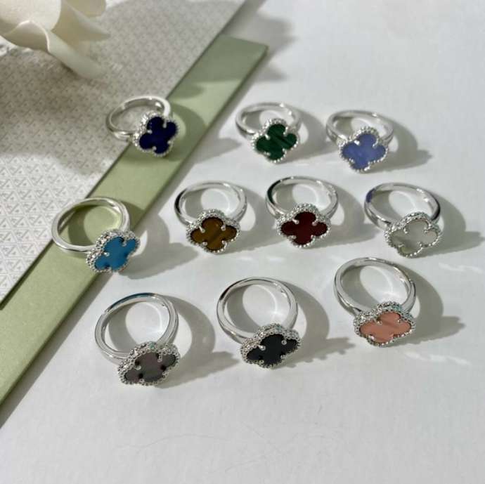 Picture of Van Cleef Arpels Sets _SKUVanCleef&Arpelssuits121010716611